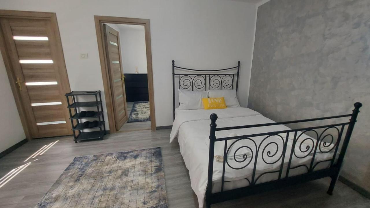 Andi 2-Apartament Бэиле-Еркулане Экстерьер фото
