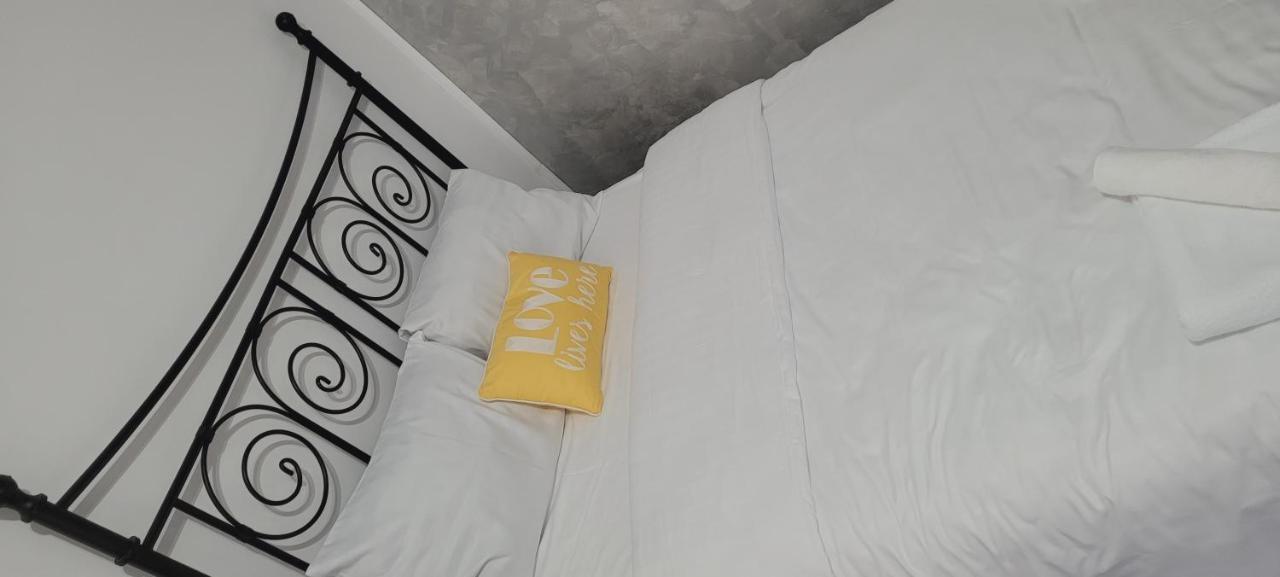 Andi 2-Apartament Бэиле-Еркулане Экстерьер фото